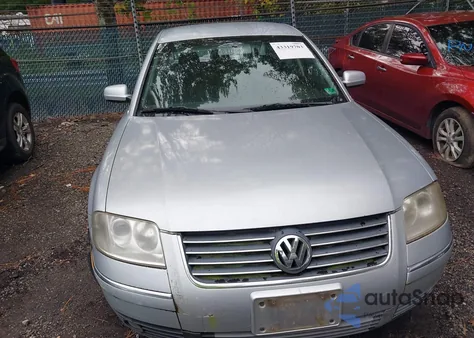 2001 Volkswagen Passat Gls from USA, damaged, VIN WVWPD63B61P266215